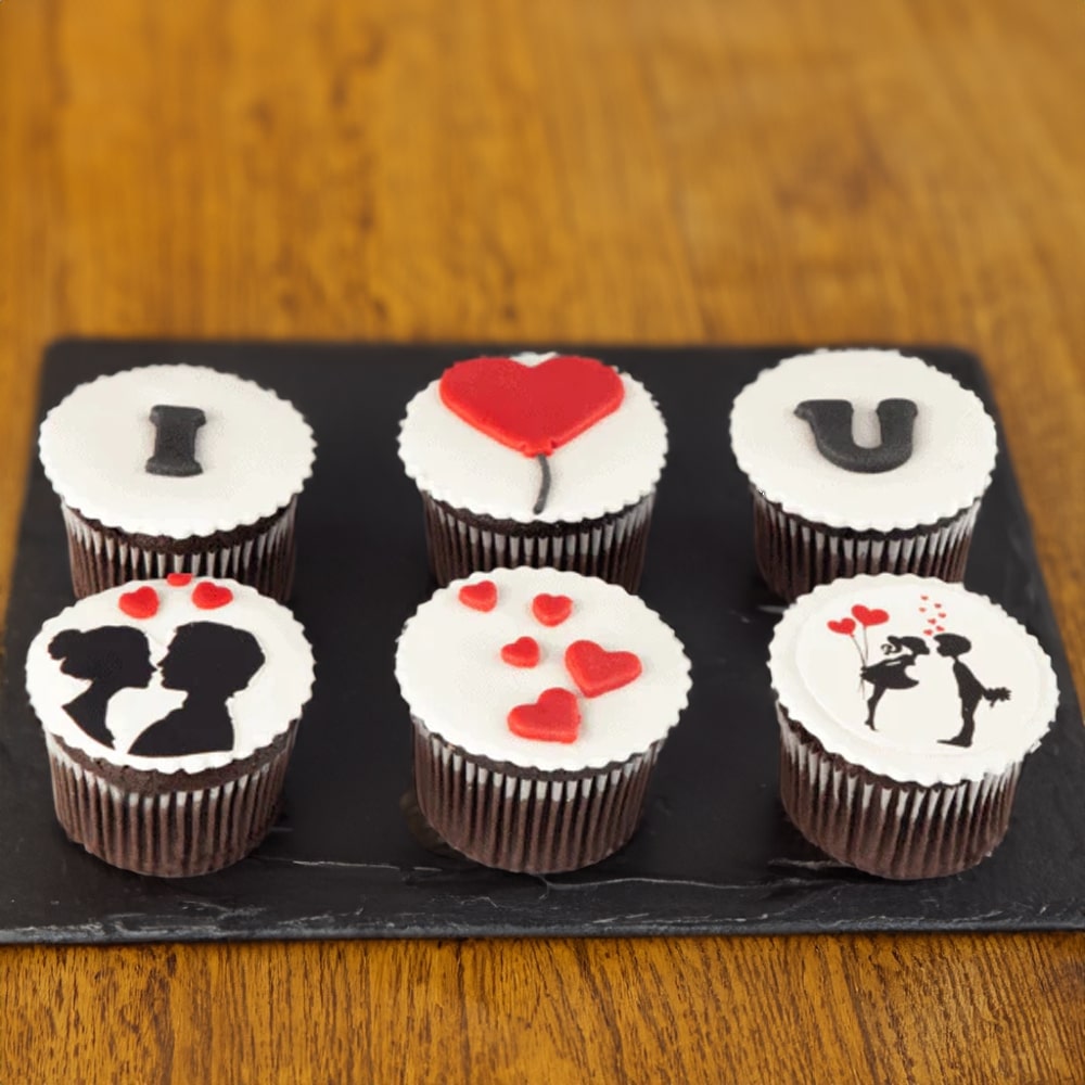 set of 6 cupcakes topped with I Love You fondant designs