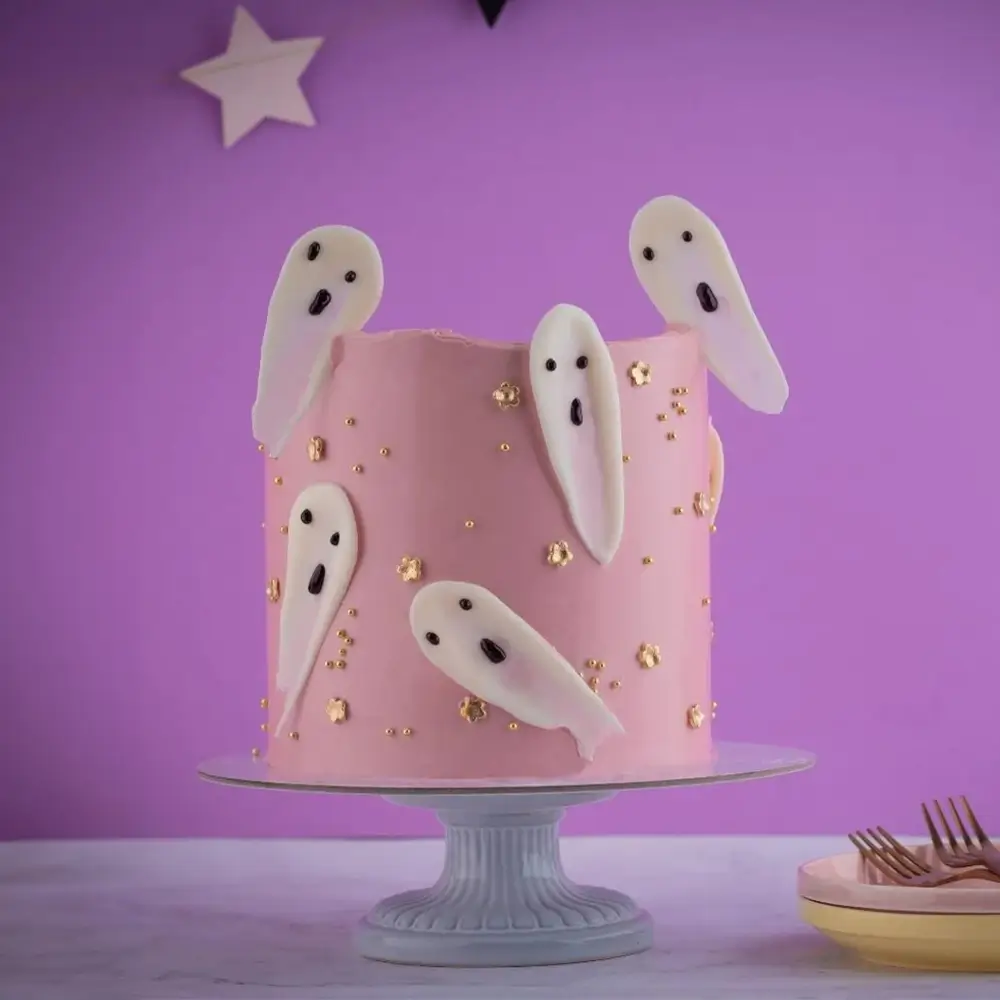 A pink ghost cake weighing 2 kg A pink ghost cake weighing 2 kg